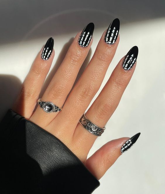 35 Creepy Halloween Nails For The Scary Holiday