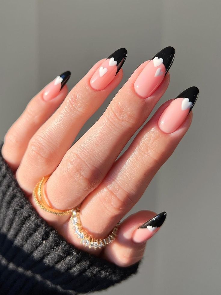 black nail designs with hearts