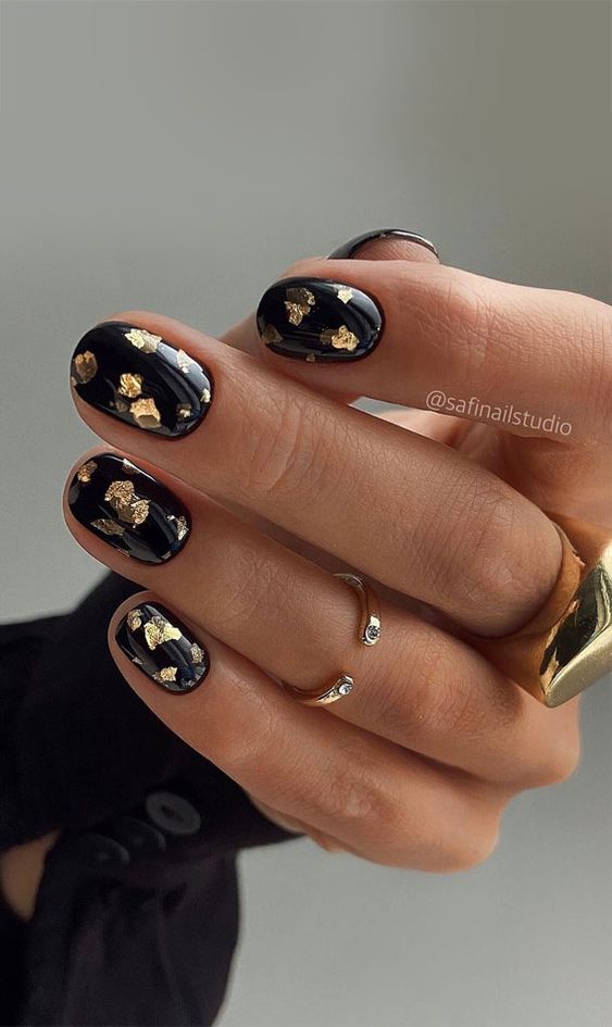 gold and black nail designs