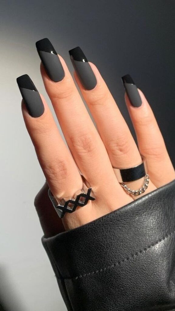 Sleek and Modern: Minimalist Black Nail Ideas for Spring 2023 | Fake nails  designs, Nail art, Colorful nail art