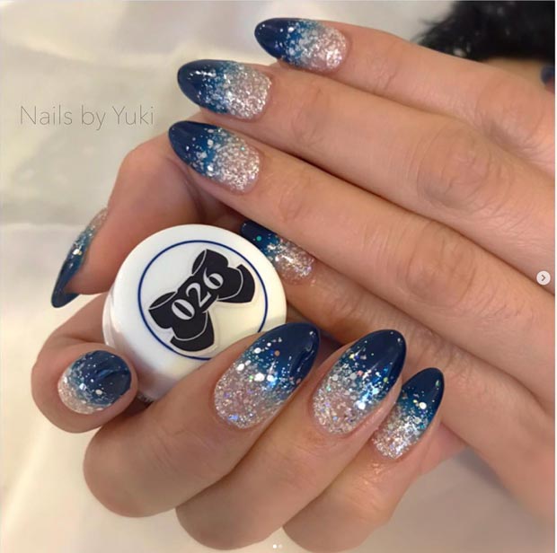 Simple blue winter nails