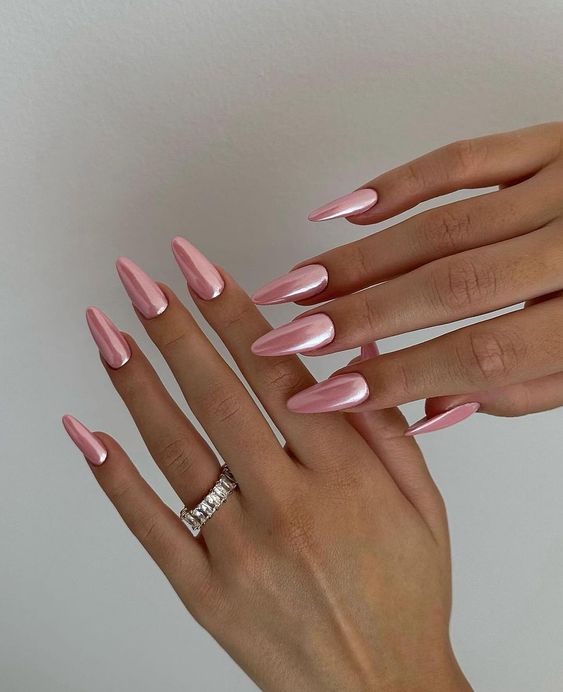 Amazon.com: EchiQ Light Pink Oval Nail Art Tips Mix Glitter Short Ladies  Pigment Fake Nails Grace Lady EchiQ Brand Designed Faux Nail : Beauty &  Personal Care