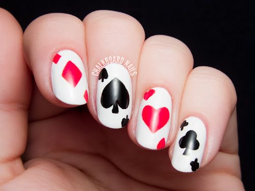 queen of hearts nails short