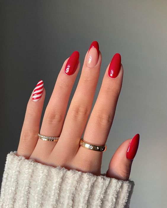 simple christmas nails red