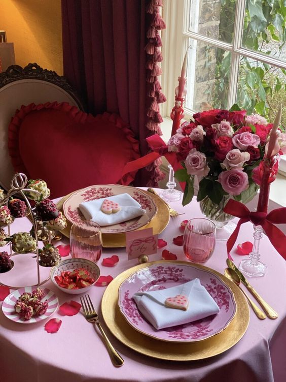 small valentines table decorations