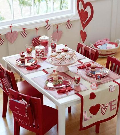 valentines day dining table decor