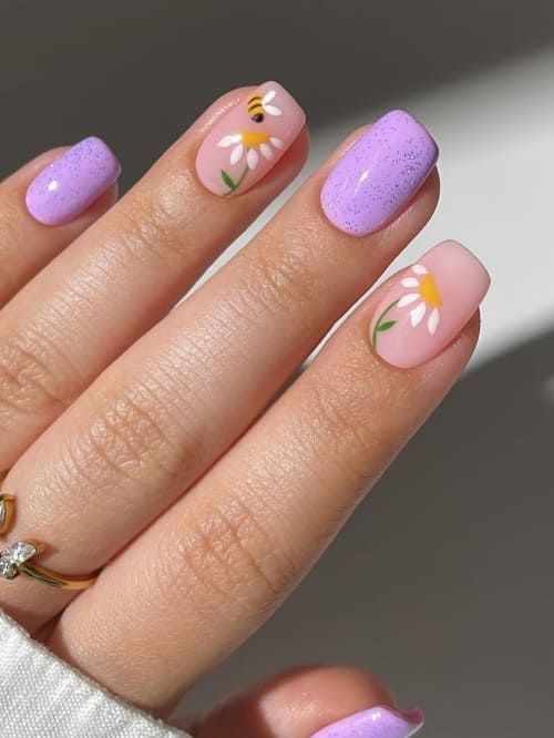 short spring nails designs with purple and daisy and bee nail art in a square shape