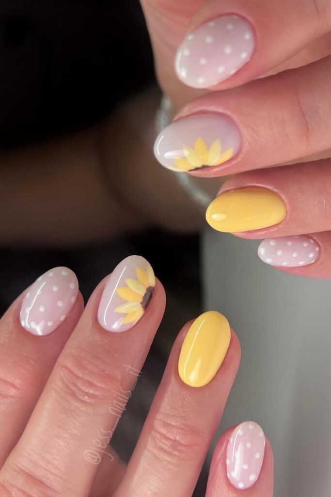 yellow-sunflower-short-spring-nail-design